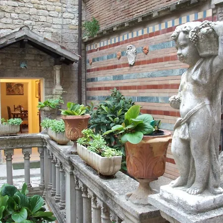 Appartamento Centrale, Storico E Panoramico